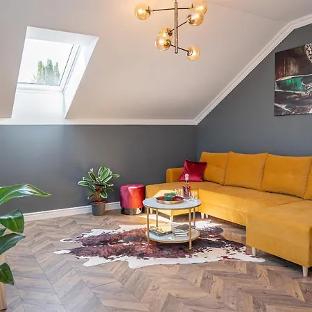 Apartament Pod Zamkom *